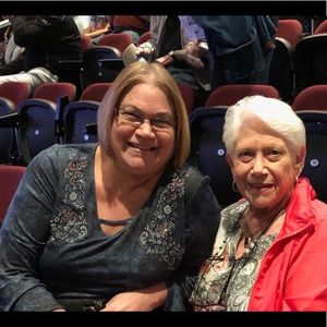 Meet your Posher, Stacy